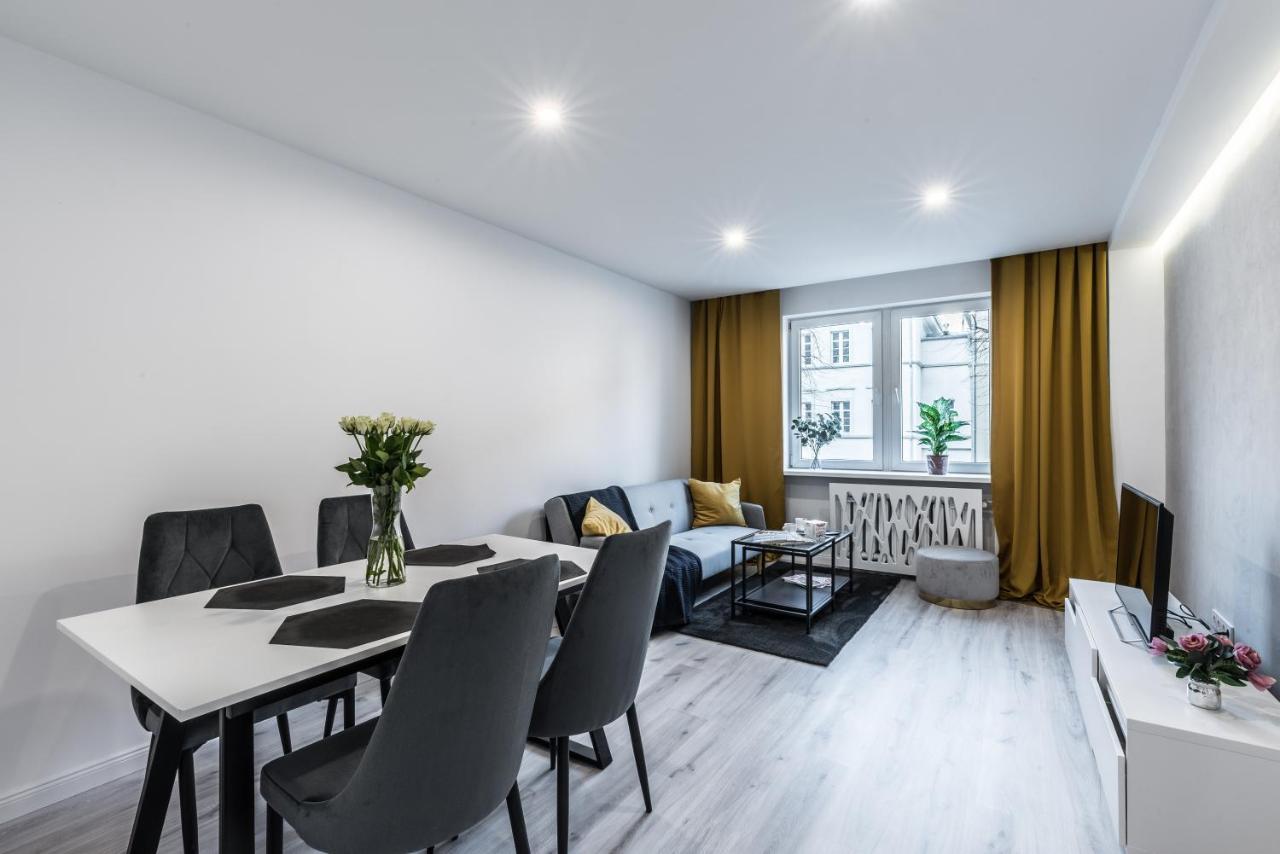 Theatre Apartment - Apartament Przy Rynku W Glogowie المظهر الخارجي الصورة